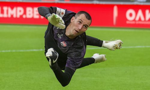 «Кайрат» ведет переговоры с вратарем сборной России