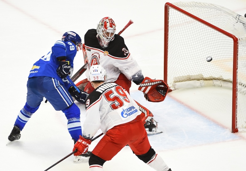 На каком месте витязь. Витязь тольятти. Цска витязь. Хк сочи витязь. Хоккеисты три на три.