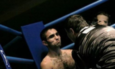 Обидчик казахстанского экс-чемпиона мира вернулся после четырех лет простоя и победил узбекистанца. Видео