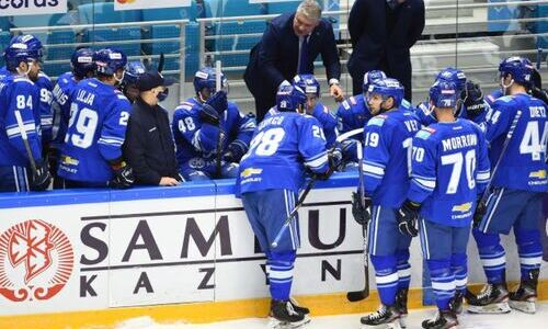 «Опять провал». Звездный легионер «Барыса» расстроил Алексея Шевченко и может стать худшим в КХЛ