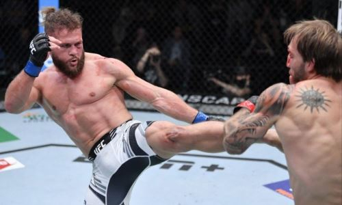 Уроженец Казахстана раскрыл секрет победы нокаутом в со-главном бою турнира UFC