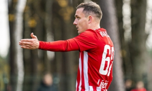 Уроженец Казахстана покинул стан призера европейского чемпионата. Известна причина