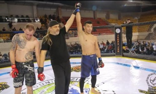 Казахстанский полицейский стал чемпионом мира по жекпе-жек