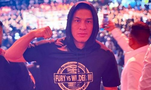 Батыр Джукембаев показал фото со спарринг-партнерами перед вторым боем в США