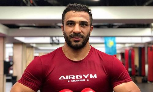 Непобежденный казахстанский тяжеловес встретился с Поветкиным и Лебедевым. Фото