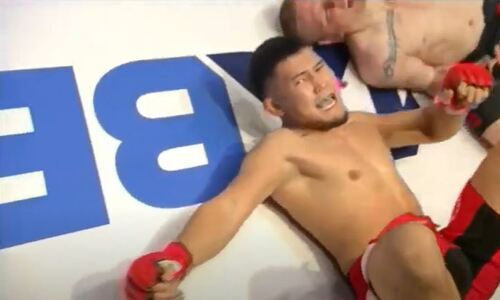 Видео стремительной победы казахстанского «Бизона» с удушением россиянина за полторы минуты