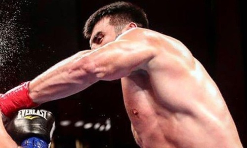 Видео молниеносного нокаута с одного удара узбекского супертяжа Баходира Джалолова