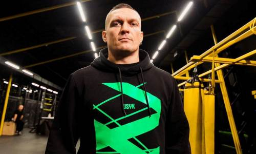 Усик подкрался сзади и «испортил» совместное фото Фьюри и Арума