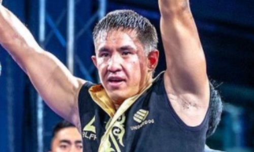 «Был разрушительным». Боксерская организация отметила победу стопроцентного казахстанского нокаутера в бою за титул