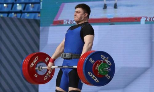 Казахстанский тяжелоатлет выиграл малую серебряную медаль чемпионата мира-2021