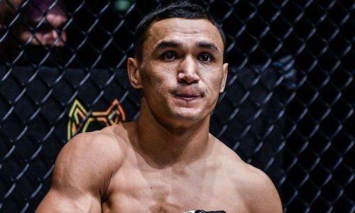 Прямая трансляция боя Кайрата Ахметова с «Королем» на турнире ONE FC в Сингапуре