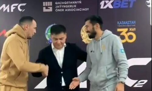 Арман Оспанов и Дамир Исмагулов встретились лицом к лицу перед очной схваткой. Видео