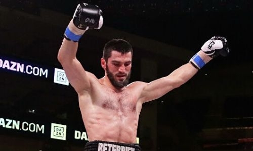 «Обратил внимание». Двукратный олимпийский чемпион дал оценку провала Бетербиева на взвешивании