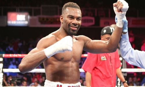 Бывший соперник Головкина одержал победу нокаутом