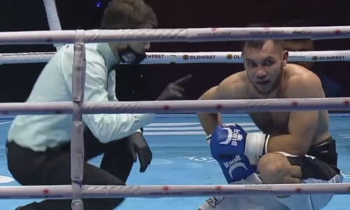 Казахстанский нокаутер дважды отправил соперника в нокдаун и уверенно победил. Видео