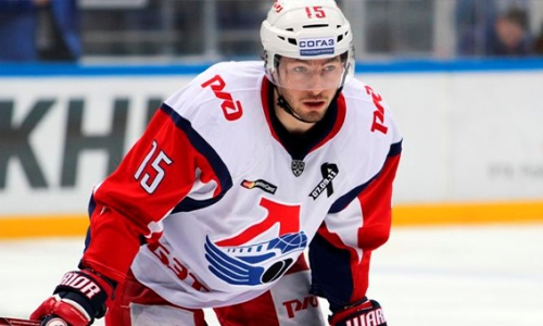 Клуб казахстанского тренера в КХЛ усилился двумя легионерами