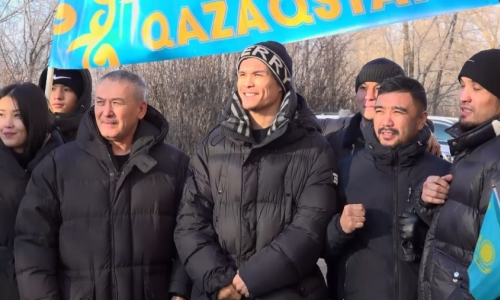 Данияра Елеусинова встретили на родине. Видео