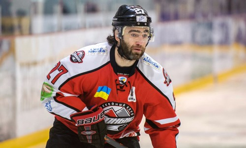 Бывший форвард «Барыса» возобновил карьеру в 41 год и показывает неплохую статистику