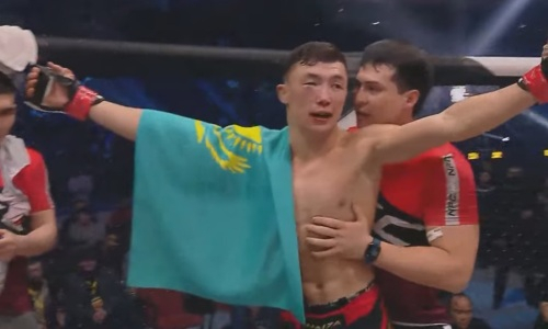 Казахстанский файтер вышел на бой с копьем и победил кыргызстанца