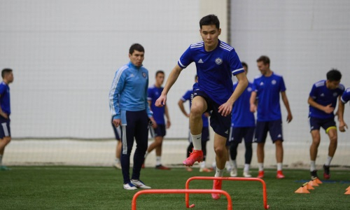 Представлен фоторепортаж с очередной тренировки молодежной сборной Казахстана в Нур-Султане