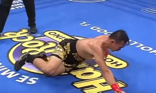 Американский проспект дважды уронил и нокаутировал соперника на первом вечере бокса в 2022 году. Видео