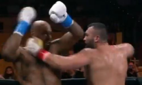 «Ледяной человек» жестоко избил и нокаутировал «Черного петуха». Видео