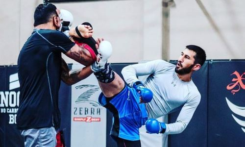 Известный казахстанский файтер отправился в США