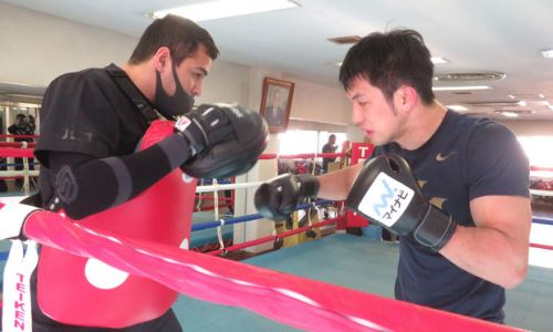 Мурата вызвал удивление перед боем с Головкиным за три титула чемпиона мира