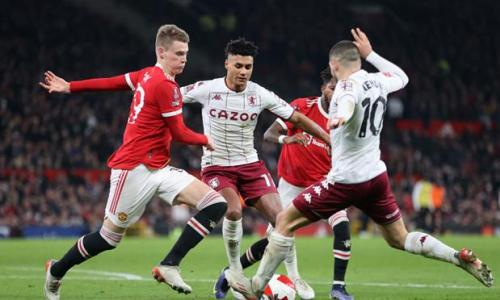 «Конечно же смотрится предпочтительней». В Казахстане назвали фаворита матча «Астон Вилла» — «Манчестер Юнайтед»