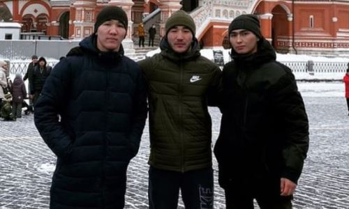 Непобежденные казахстанские боксеры начали тренировки в Москве