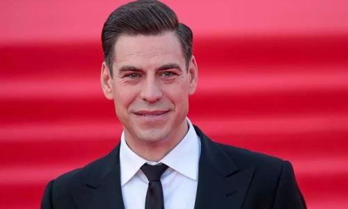 Звезда сериала «Бригада» дебютирует в ММА