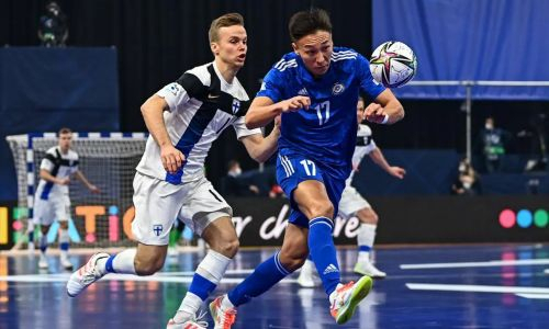 Закончился первый тайм матча Финляндия — Казахстан на Евро-2022 по футзалу
