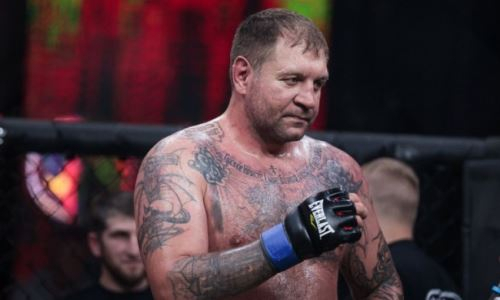 Известный промоутер из Казахстана предложил работу Александру Емельяненко