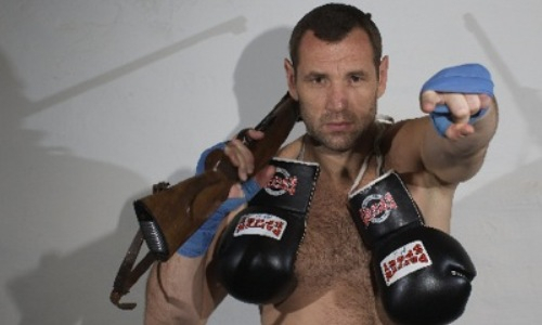 Обладатель титулов WBO и IBF покончил жизнь самоубийством