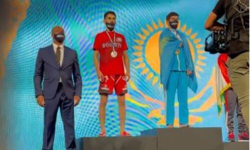 Гимн Казахстана впервые прозвучал на чемпионате мира по MMA в Абу-Даби. Видео