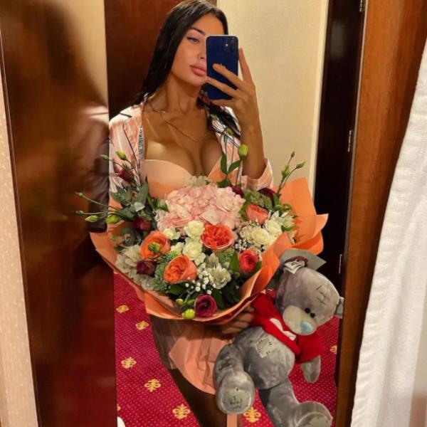 «Секс круче». Казахстанская спортсменка покоряет мужчин эротическими снимками