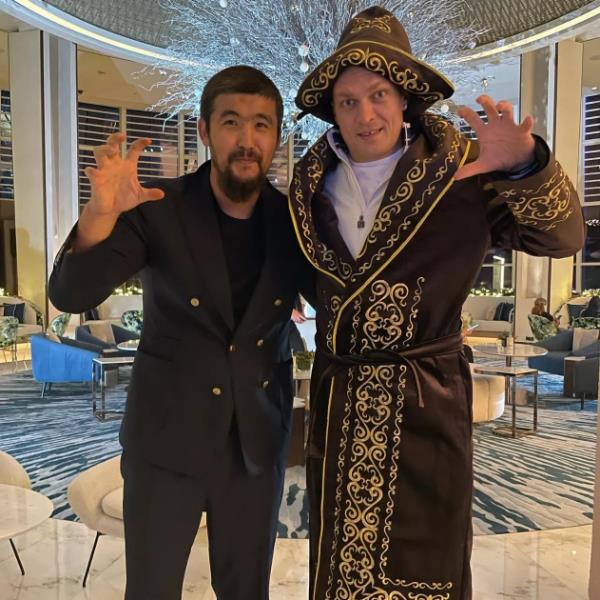 Нашумевший в боксе Дикий Арман «заразил» звезд спорта и эстрады. СМИ выдало фото и всю правду