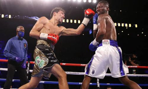 Жанибек Алимханулы без боя превзошел сбежавшего от него чемпиона мира