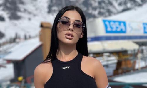 Казахстанский боец ММА отреагировал на комплимент горячей красотки с обложки Playboy