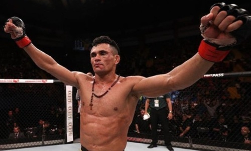 «Мы принесем еще одну победу бразильскому народу». Соперник казахстанца из UFC сделал заявление перед их боем