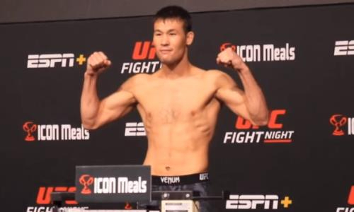 Шавкат Рахмонов прошел взвешивание перед третьим боем в UFC. Видео
