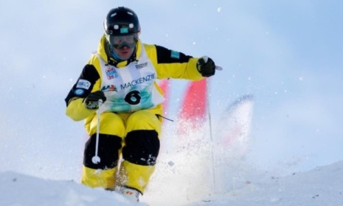 Казахстанский могулист вышел во второй финал Олимпиады-2022