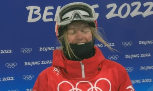 Олимпийская чемпионка и конкурентка Галышевой жестким падением с криками завершила выступление на играх в Пекине. Видео