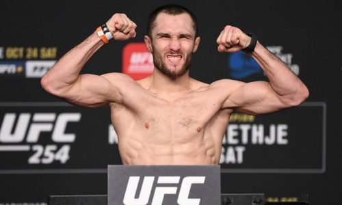 Назван победитель третьего боя Сергея Морозова в UFC