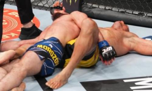 «Перехватил инициативу и нанес сильный ущерб». В России указали на решающий момент третьего боя Морозова в UFC