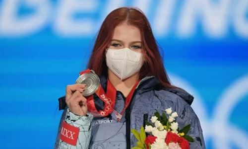 Устроившая истерику на Олимпиаде-2022 российская фигуристка реабилитировалась перед соотечественницей. Видео