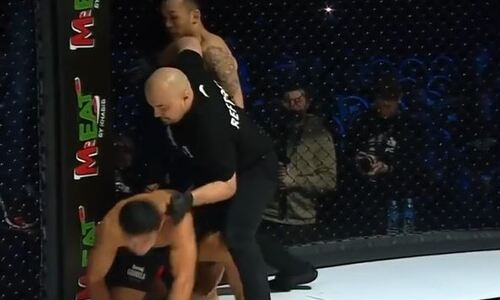 Россиянин за 20 секунд хладнокровно нокаутировал соперника и получил титульный бой в промоушне Хабиба. Видео
