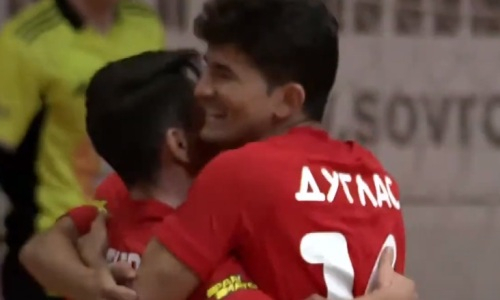 Дуглас отфеерил в матче против команды Кнауба в чемпионате России. Видео