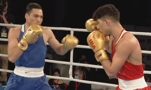 Видео боя казахстанского боксера за «золото» «малого чемпионата мира» со скандальной развязкой