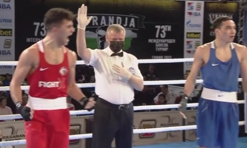 Решение судей вызвало шок у казахстанского боксера. Видео 